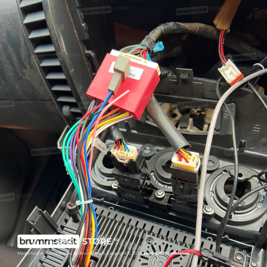 Ford Everest 2 2006-2011 - Premium Head Unit Upgrade Kit: Radio Infotainment System with Wired & Wireless Apple CarPlay and Android Auto Compatibility - baeumer technologies