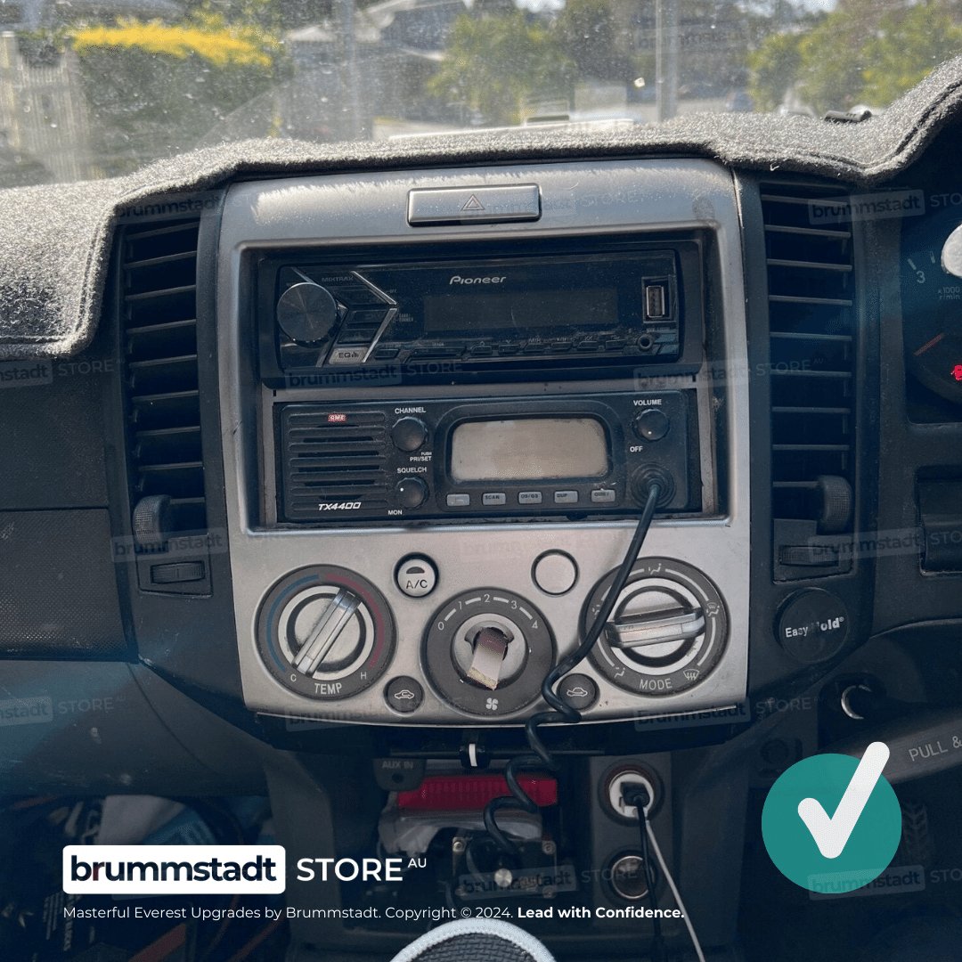 Ford Everest 2 2006-2011 - Premium Head Unit Upgrade Kit: Radio Infotainment System with Wired & Wireless Apple CarPlay and Android Auto Compatibility - baeumer technologies