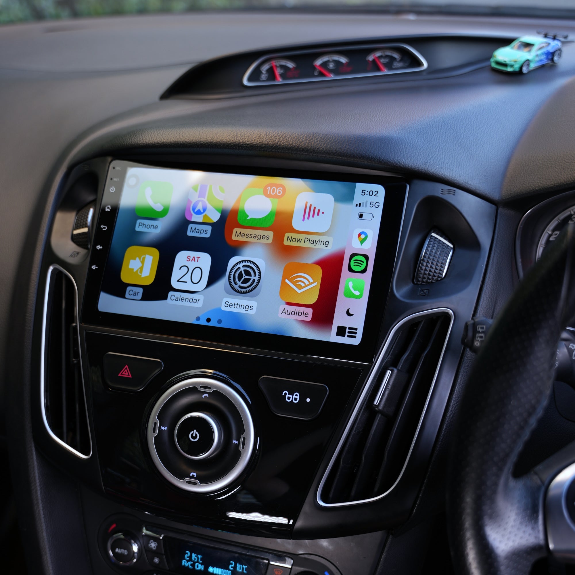 Ford Focus 2012-2018 LW LWII LZ - Premium Head Unit Upgrade Kit: Radio Infotainment System with Wired & Wireless Apple CarPlay and Android Auto Compatibility